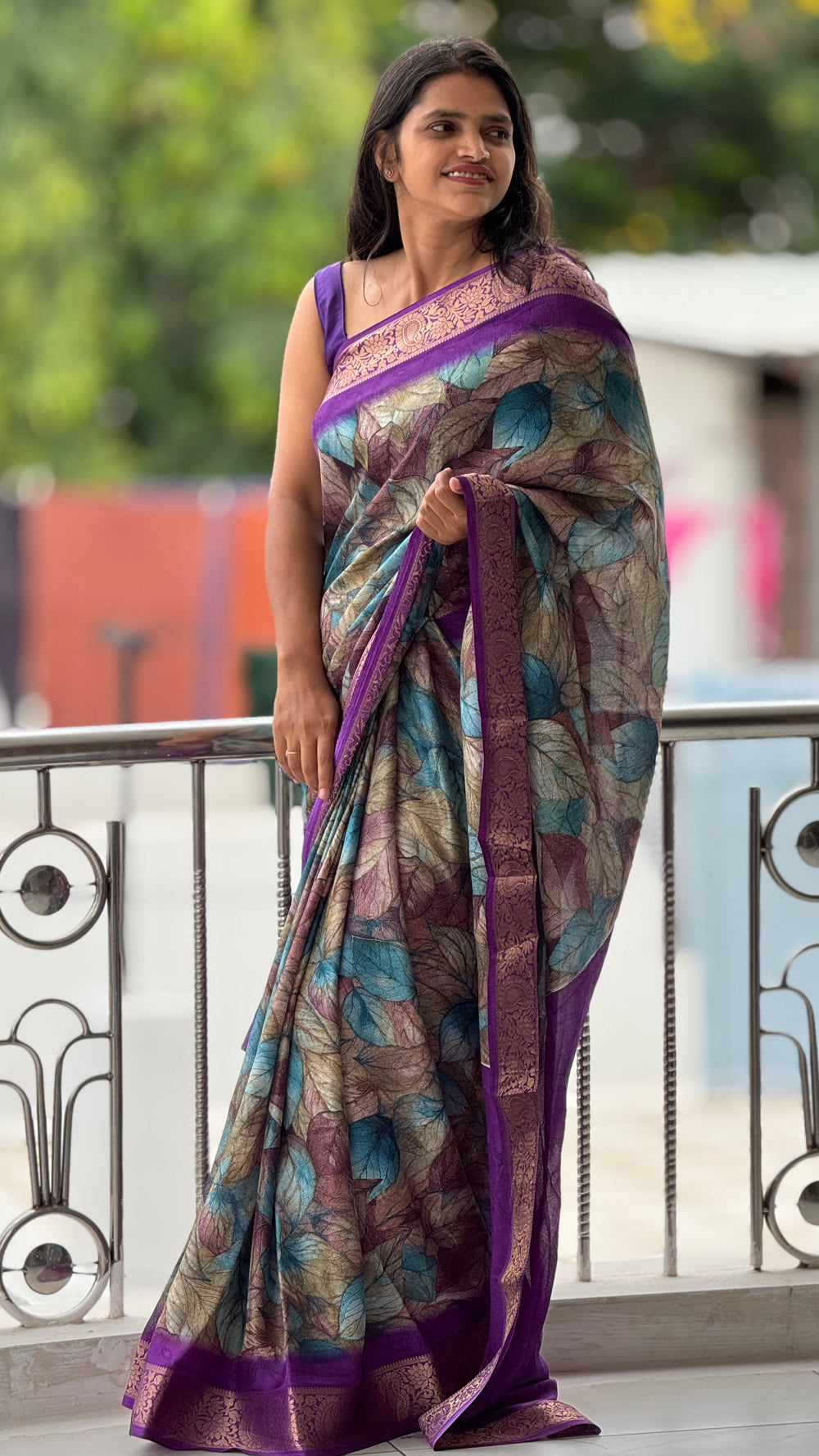 HOP158 — Pure Soft Silk Saree with Zari Border Unique Print