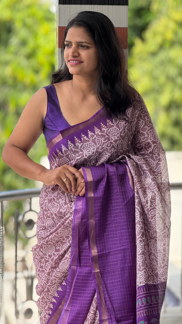 Luxurious Silk Saree with Floral Pattern & Purple Border — HOP174
