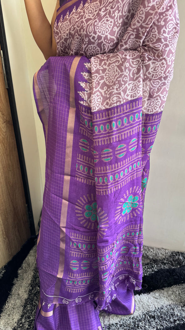 Luxurious Silk Saree with Floral Pattern & Purple Border — HOP174