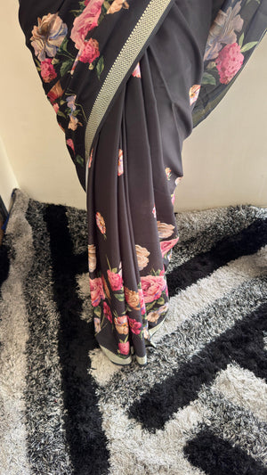 Luxurious Soft Silk Jacquard Pallu Saree  With Blissful Blouse Piece — HOP170